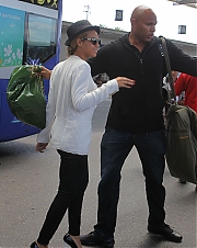 Filename=0027.jpg
Filesize=355KiB
Dimensions=1333x2000
Date added=Jun 13, 2011 0027.jpg