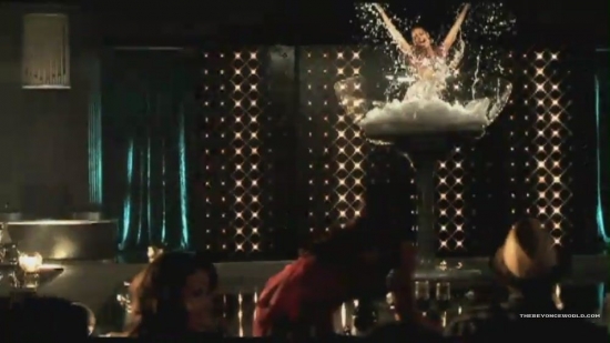 Beyonc_-_Naughty_Girl_flv3734.jpg