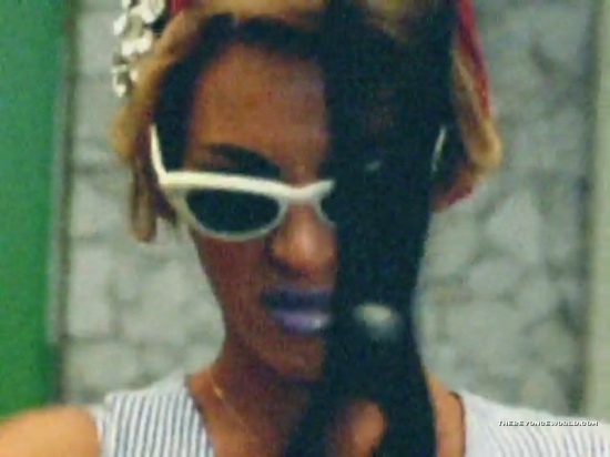 Beyonc_-_Why_Don_t_You_Love_Me_flv2413.jpg