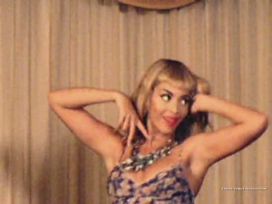 Beyonc_-_Why_Don_t_You_Love_Me_flv2418.jpg