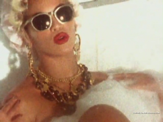Beyonc_-_Why_Don_t_You_Love_Me_flv2593.jpg