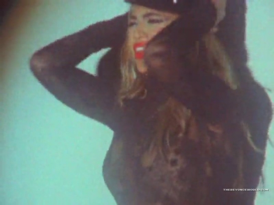Beyonc_-_Why_Don_t_You_Love_Me_flv2637.jpg