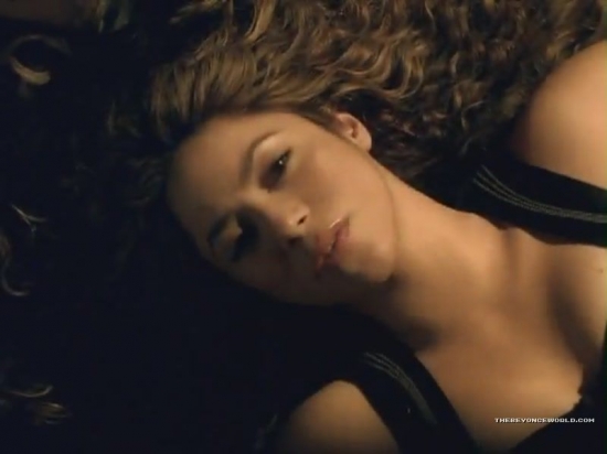 Beyonce_Shakira_-_Beautiful_Liar_flv3801.jpg