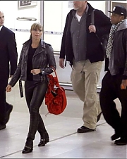 Filename=003.jpg
Filesize=57KiB
Dimensions=724x473
Date added=Jan 25, 2010 003.jpg